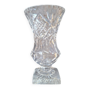 Vase en cristal taillé