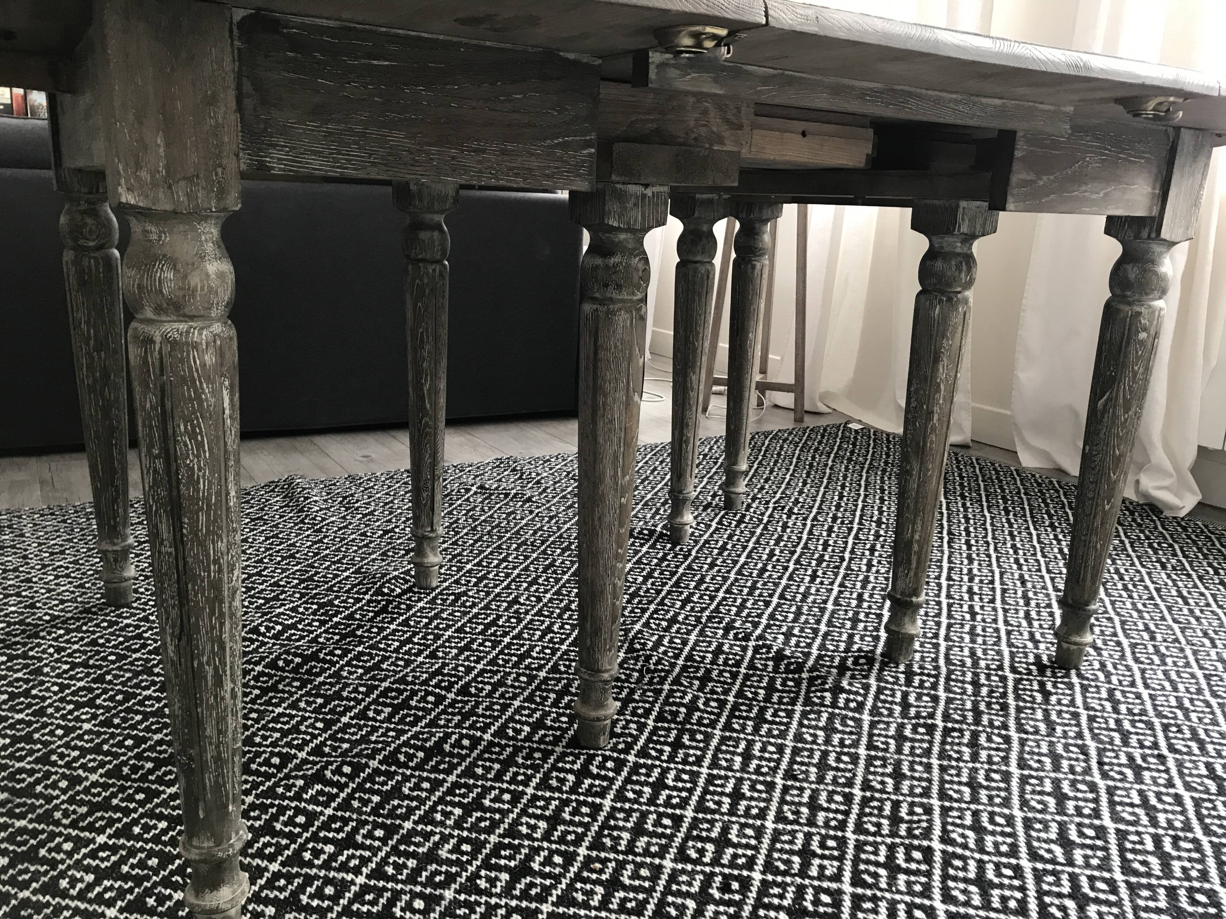 Solid oak table with 4 extension cords