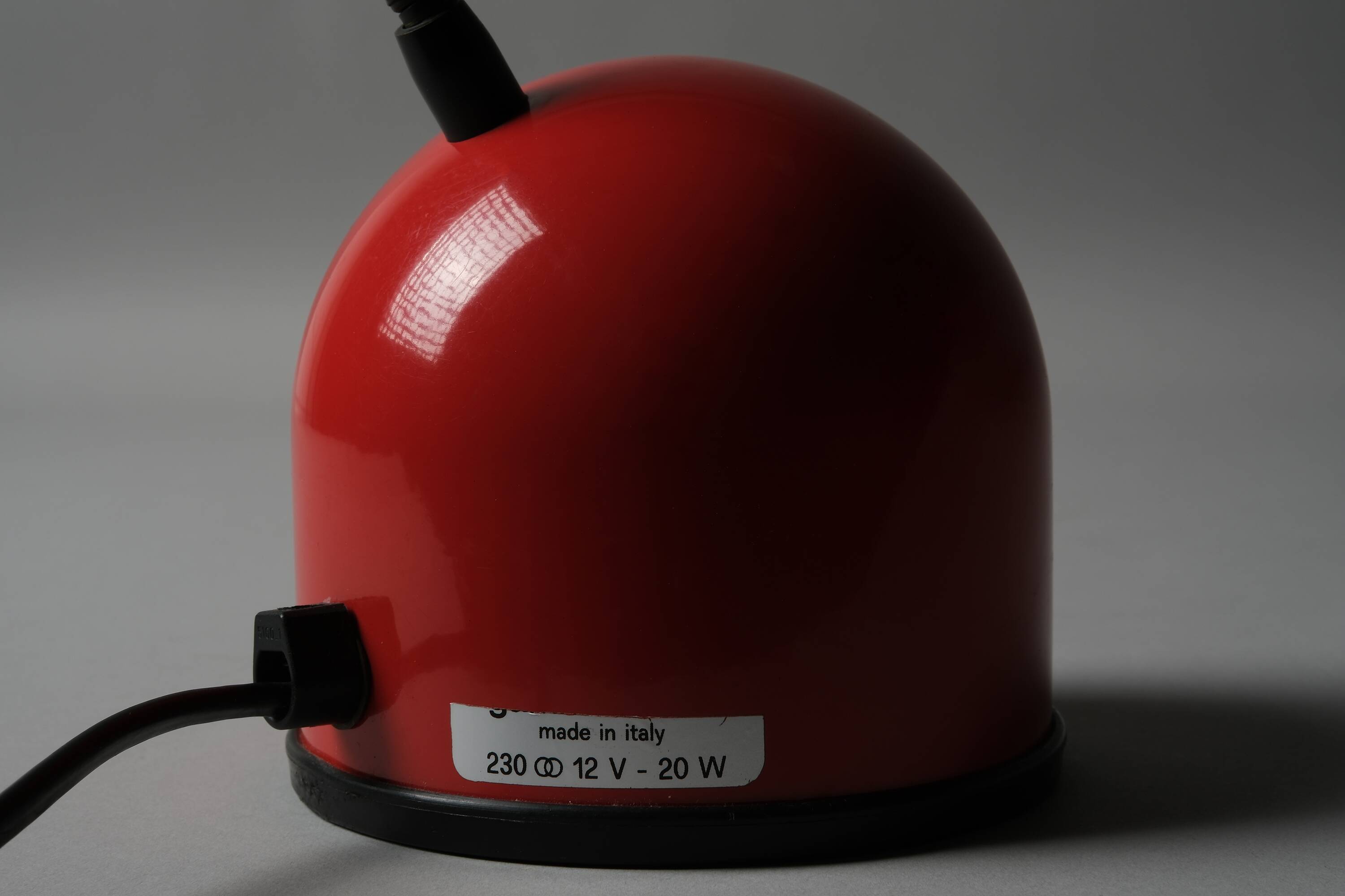 Lampe de bureau flexible Stilplast, rouge et noir, Italie, années 1980