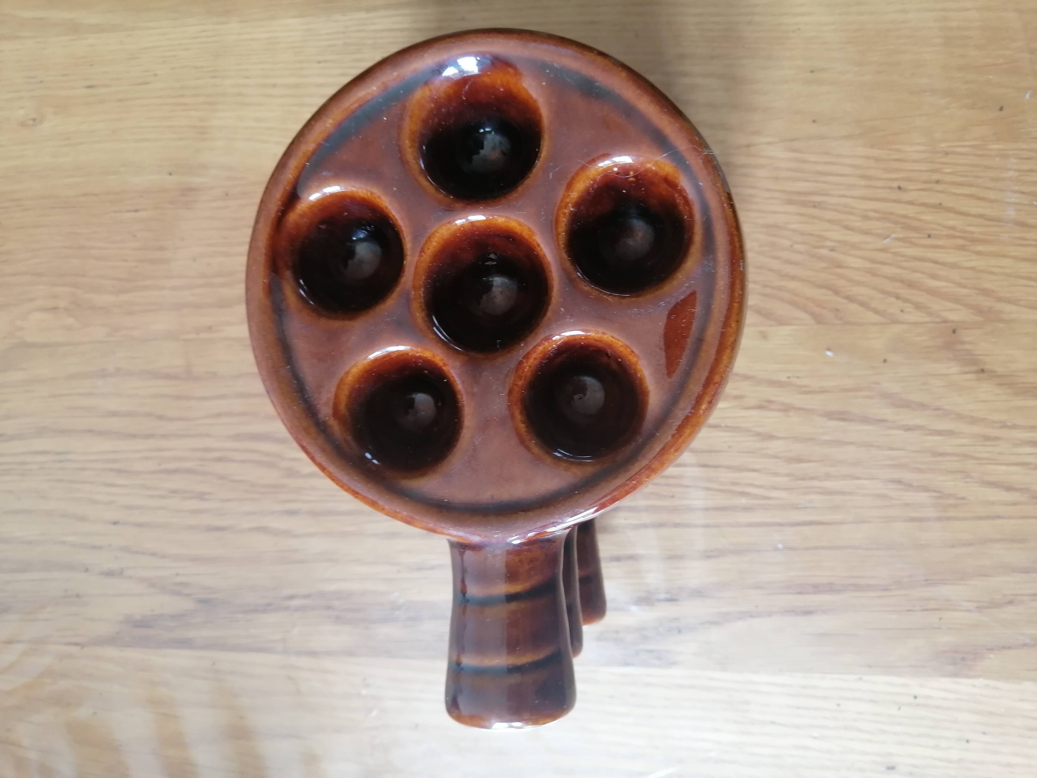 6 vintage snail pans