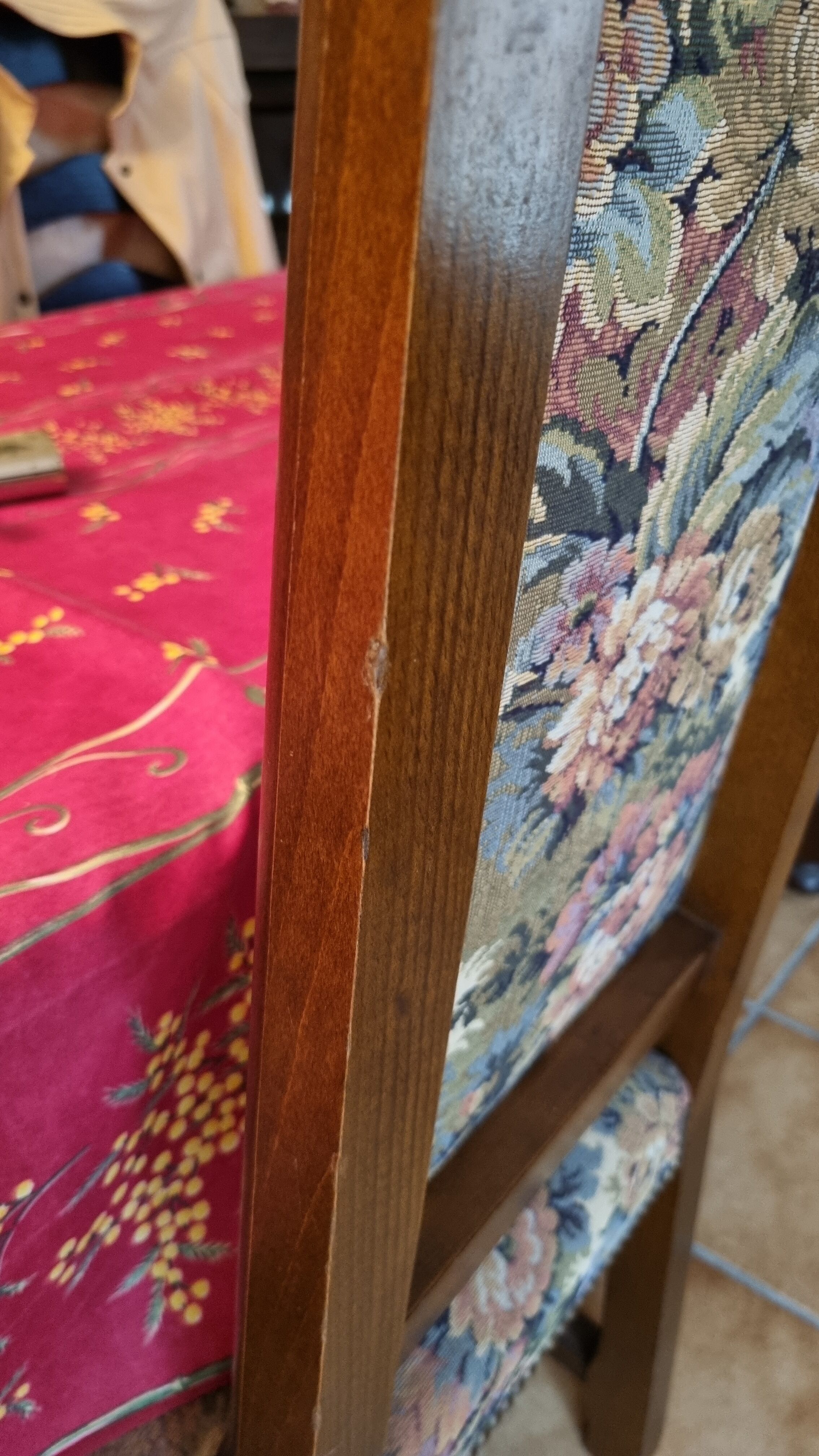 Lot 4 antique chairs