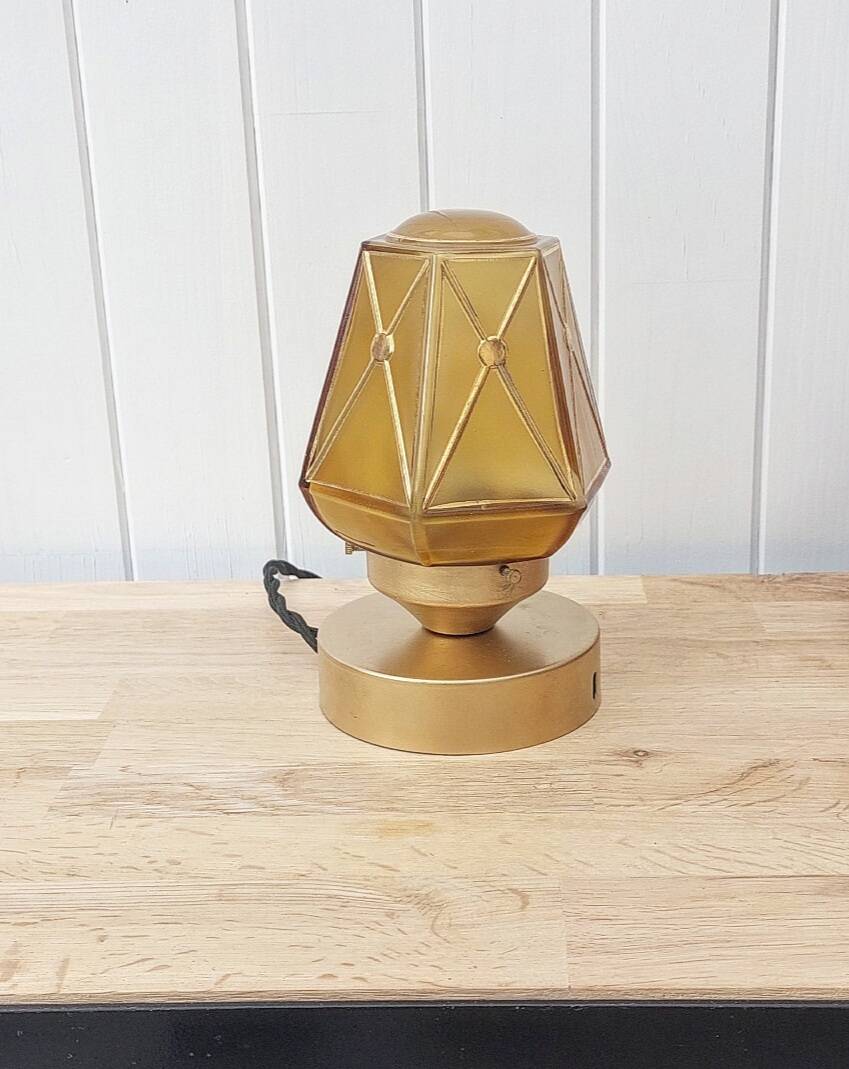 Vintage art deco lamp