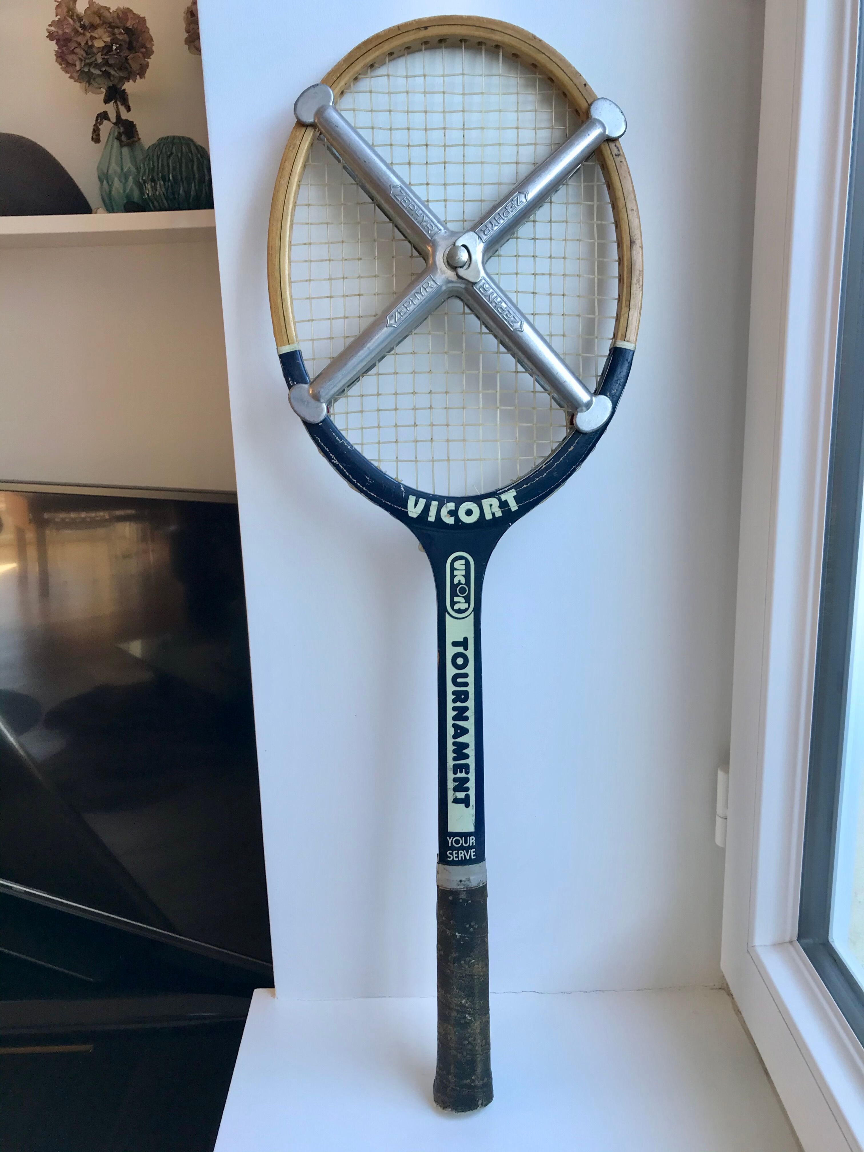 Vintage wooden racket and tensioner "vicort" 70s