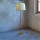 Lampe sur pied en laiton et cuir moderne milieu du siècle Atelje Lyktan, Suède