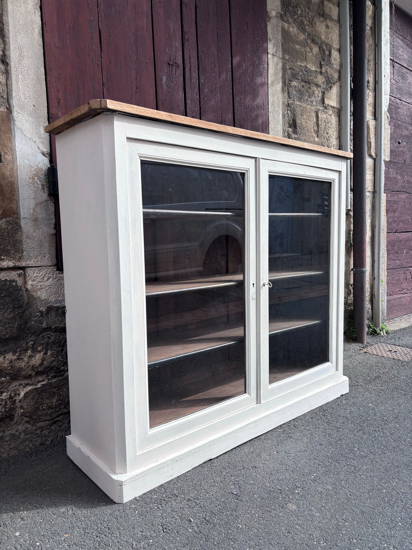 Vitrine rénovée
