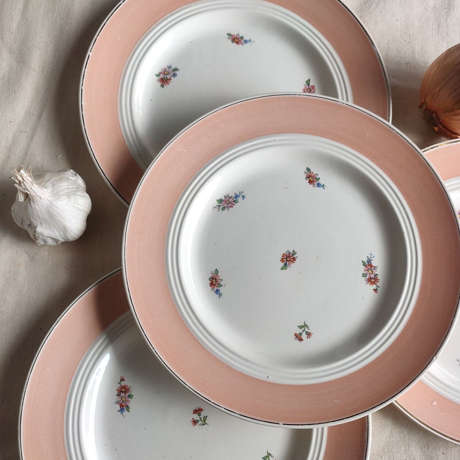 Flat plates pink floral patterns half porcelain ardy