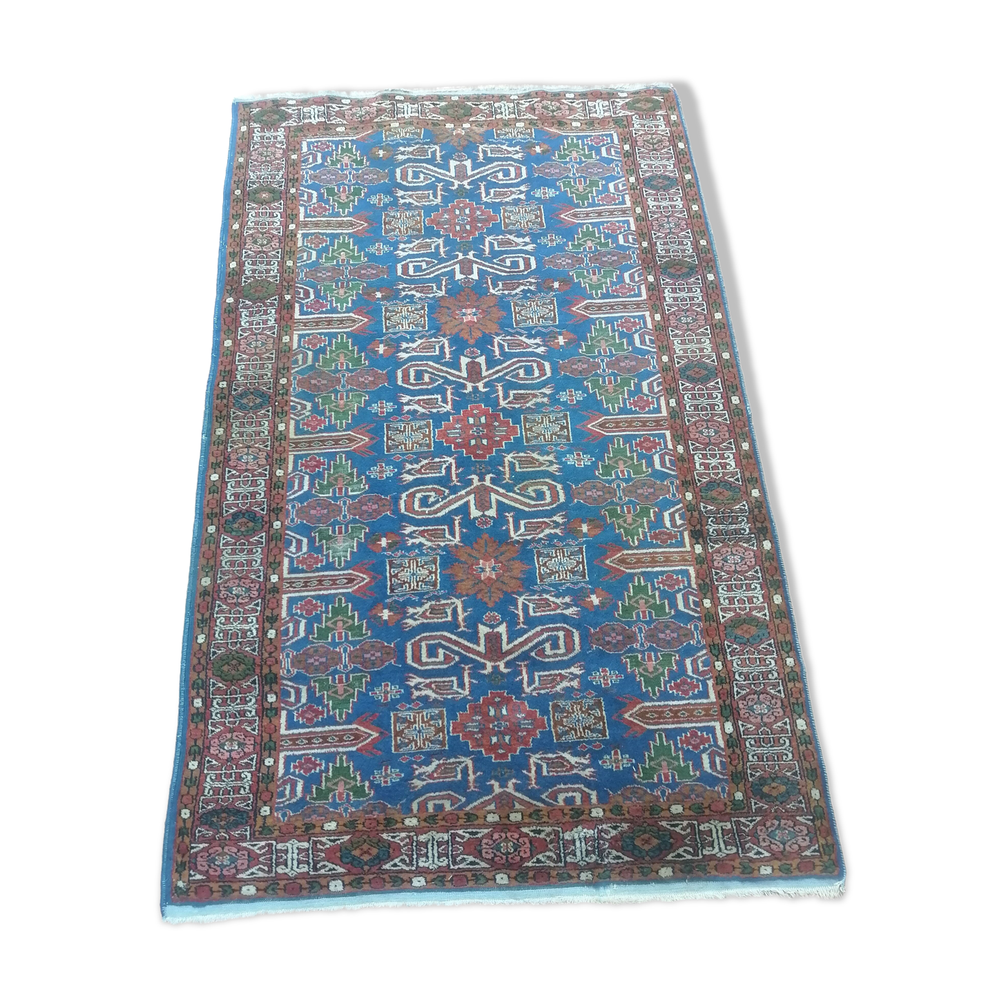 oriental carpet made hands, Persian carpet. 134 x 98cm