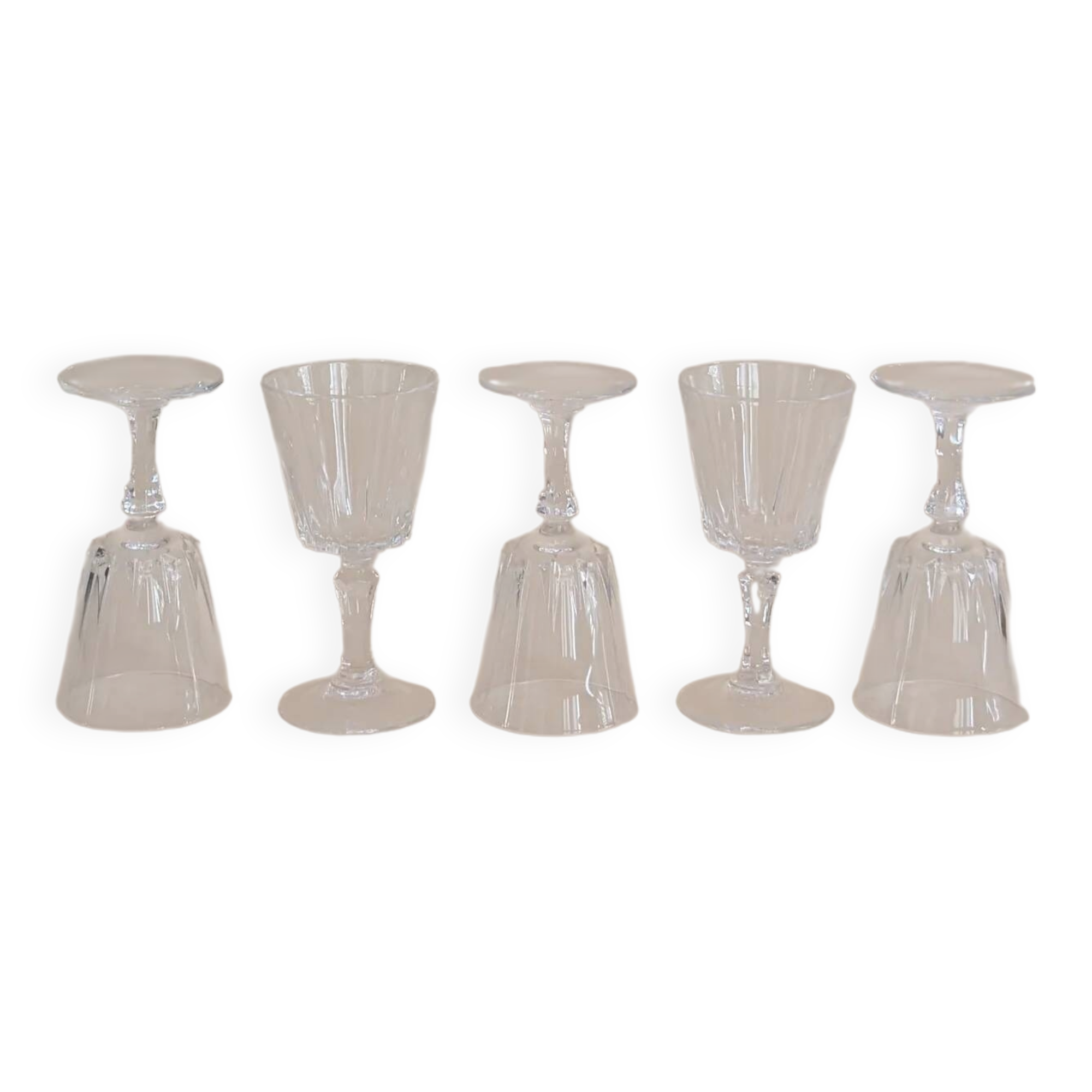 Set of 11 glass glasses