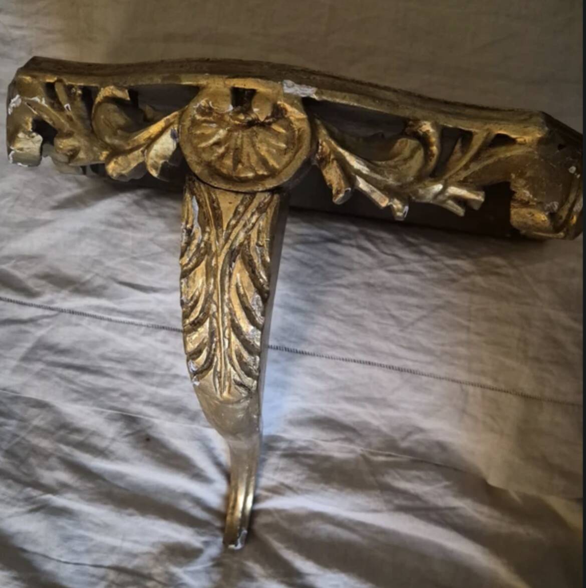 Console/  Sellette en bois doré Style Régence / Louis XV