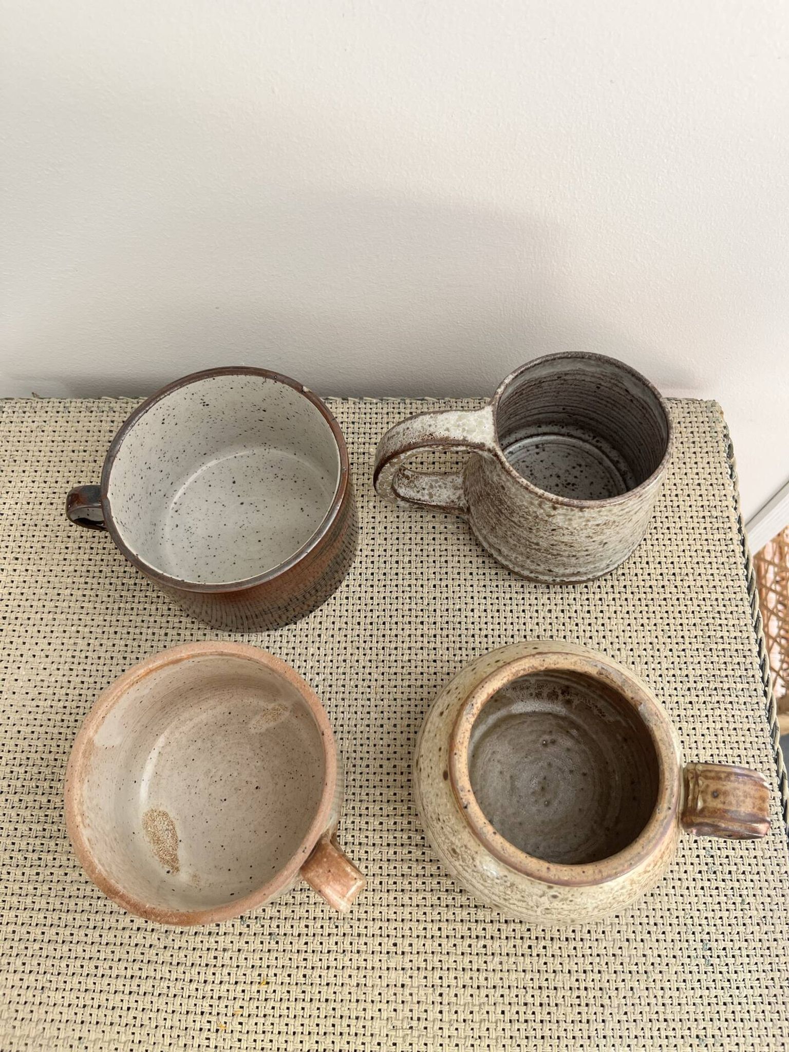 4 tasses en grès