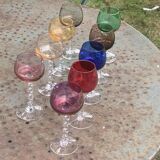 Set of 9 colored port glasses, 5 tulip-shaped and 4 balloons