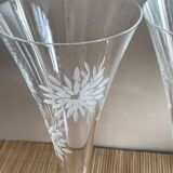 4 champagne flutes in crystal engraved Marguerite