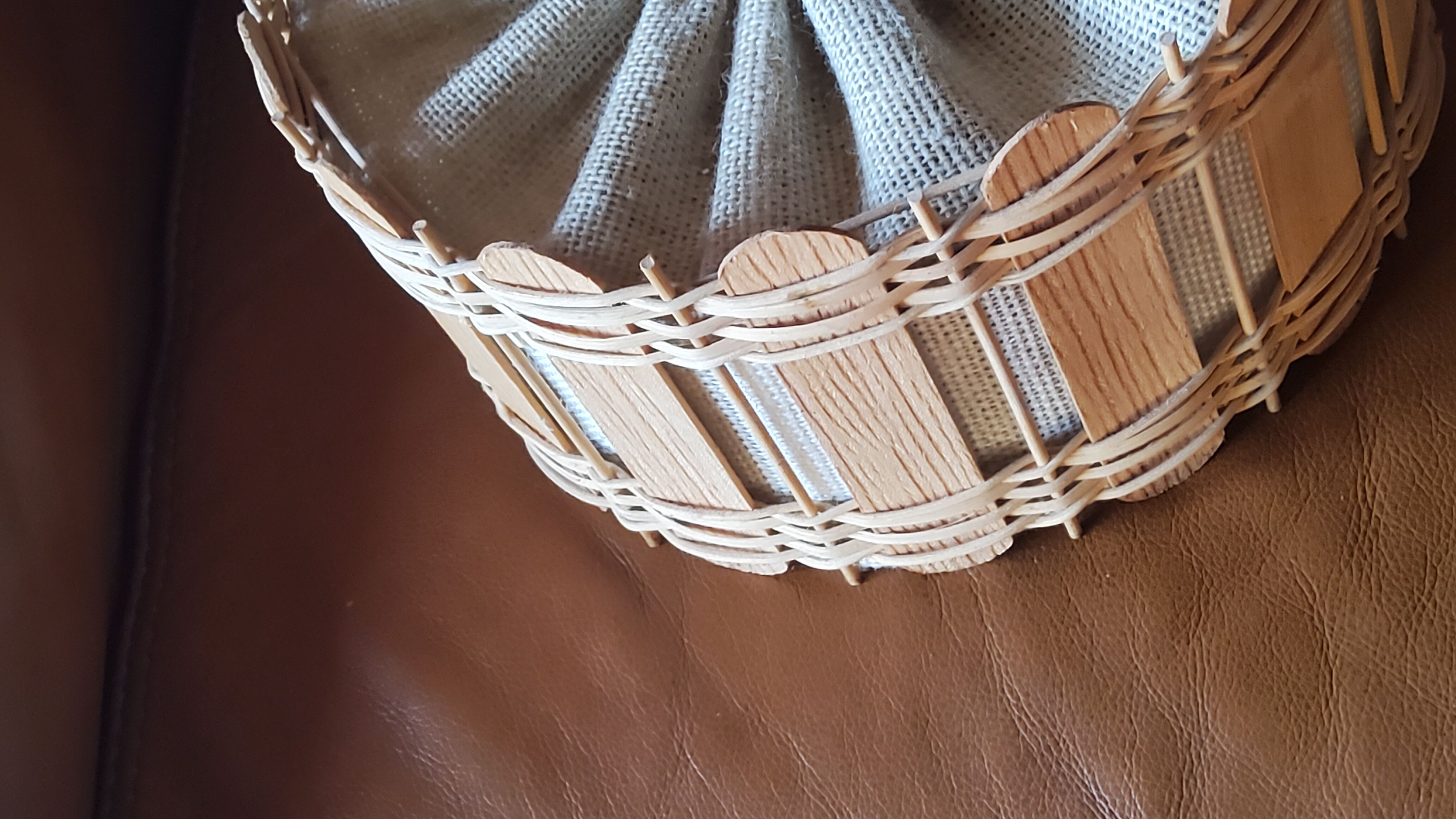 70s suspension in rattan and Scandinavian style fabrics