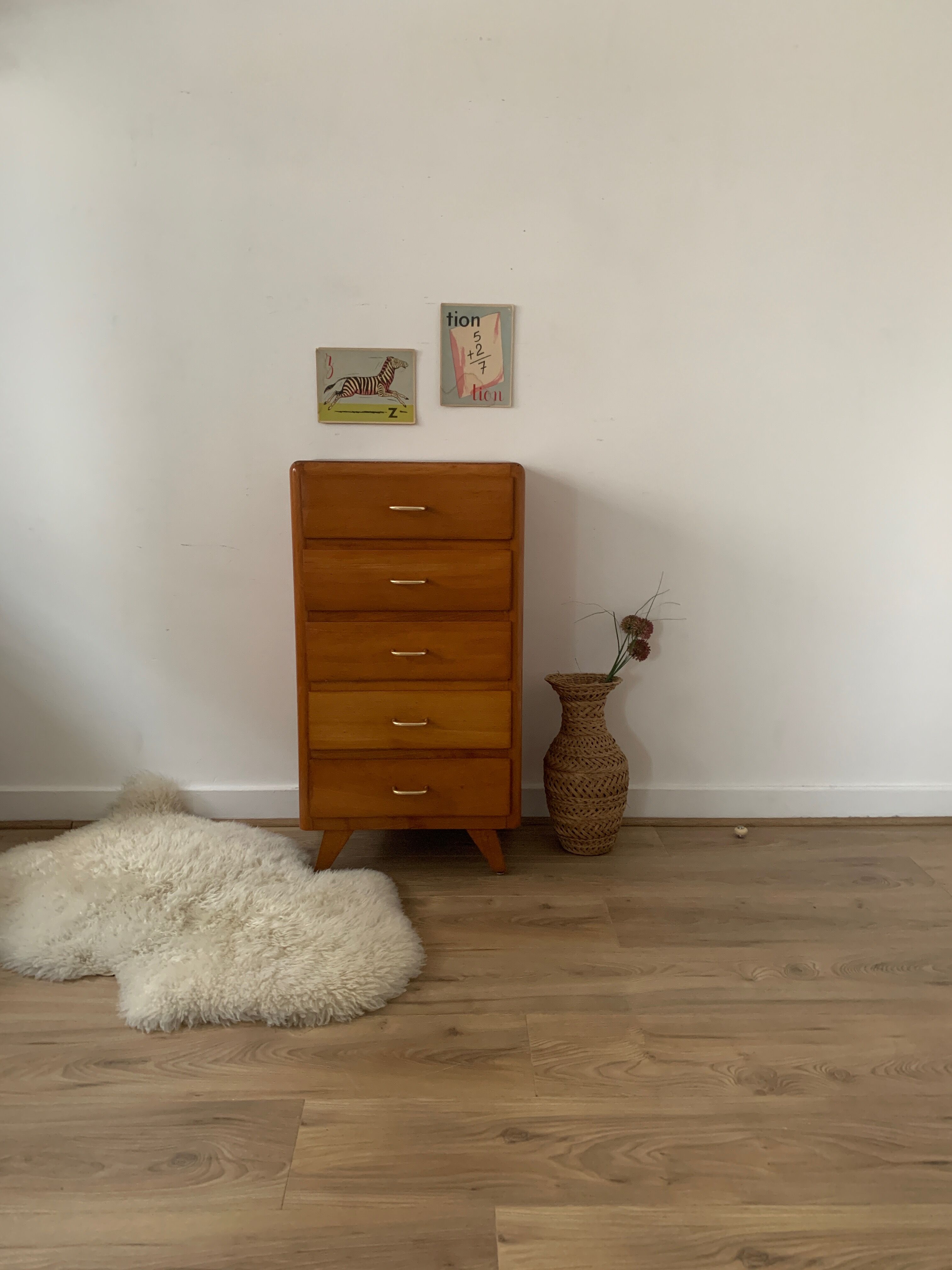 Compass feet dresser, 1968