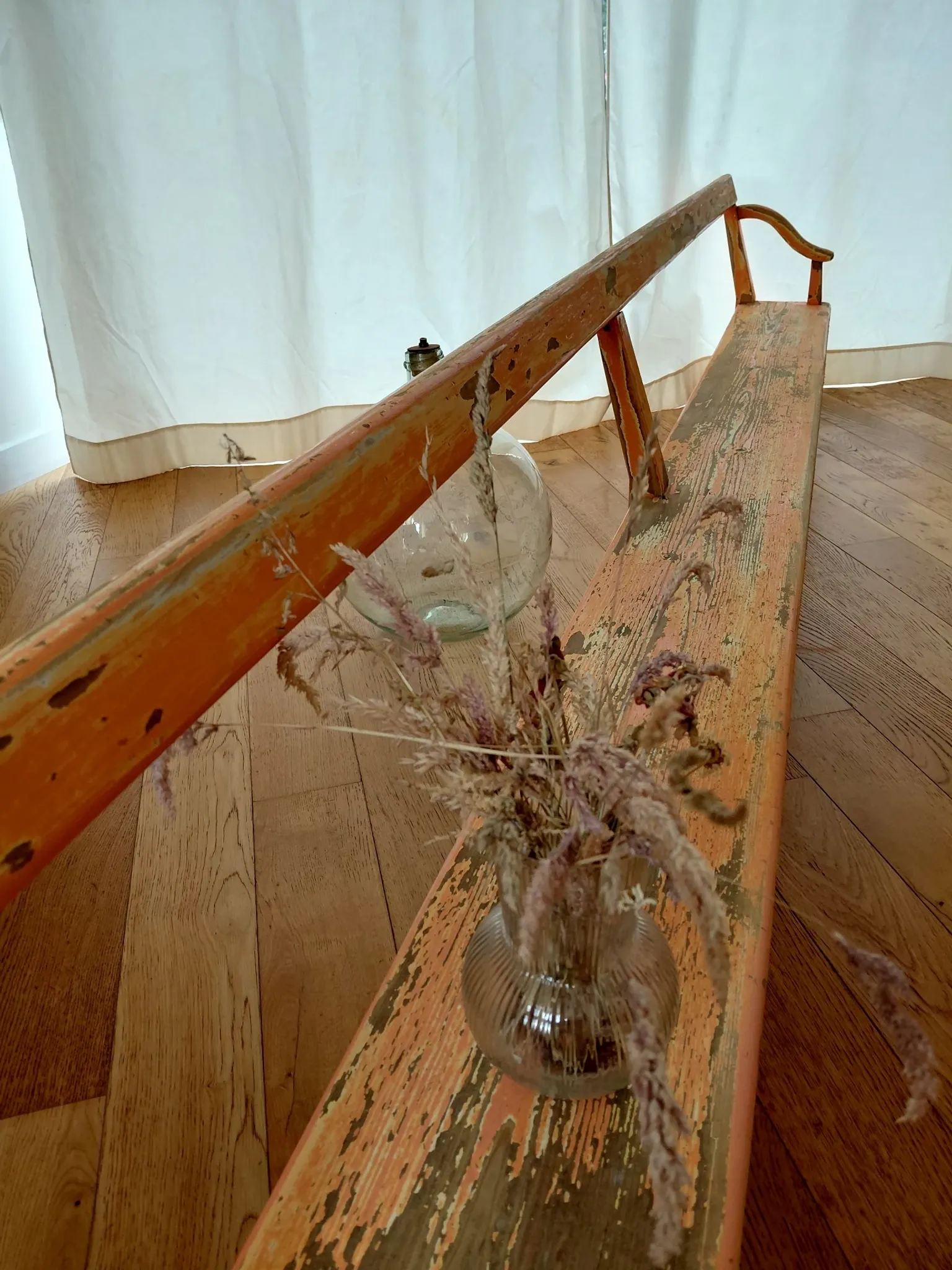 Large antique church bench 268 cm - Unique piece with flaking patina