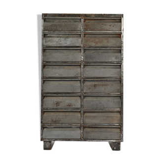 16-drawer metal workshop dresser