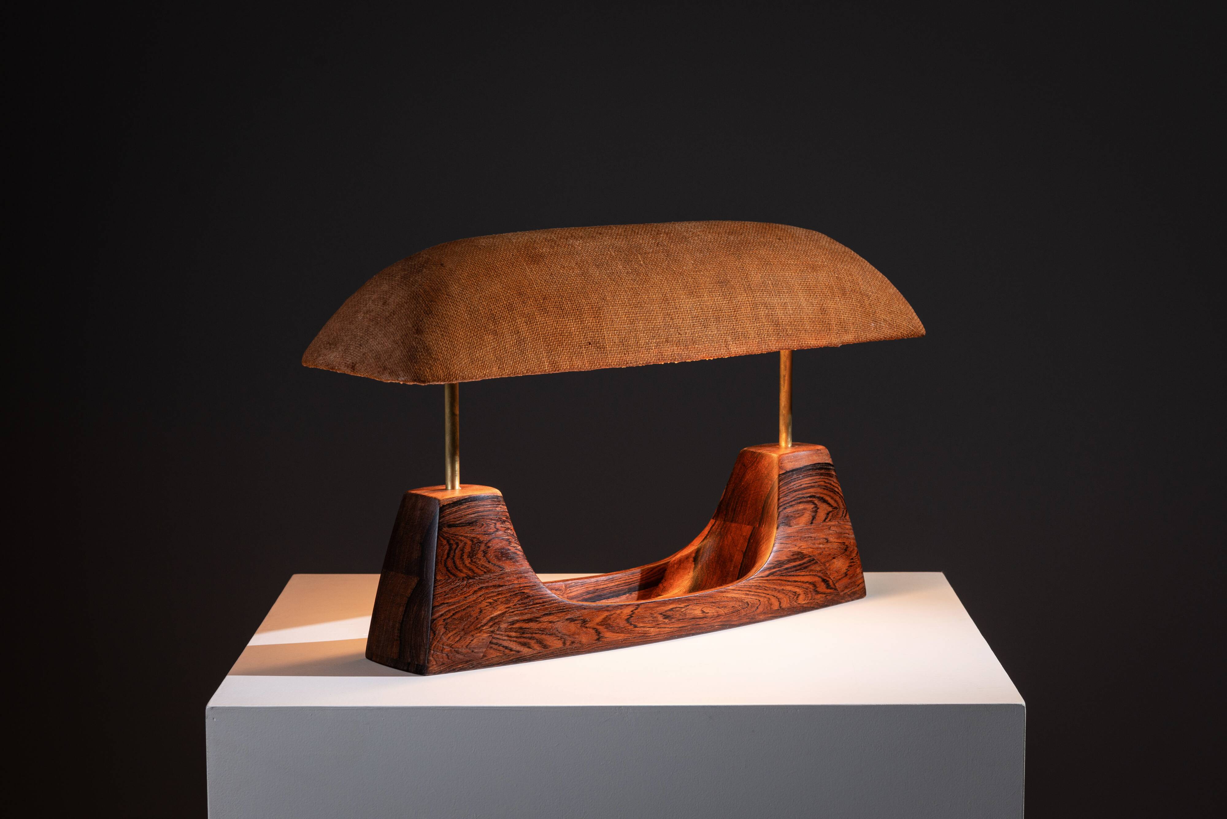 Lampe de bureau de direction rare en bois massif