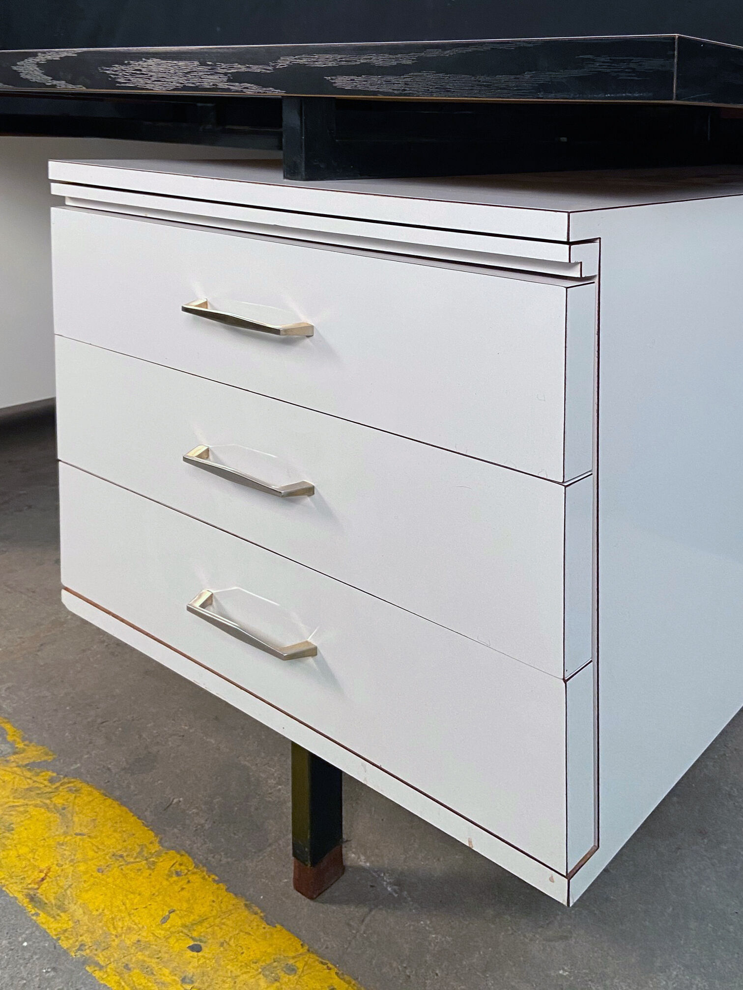 6-drawer desk white laminate