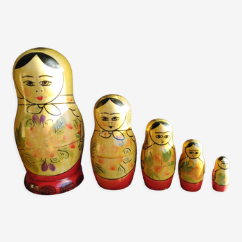 5 russian matryoshka dolls