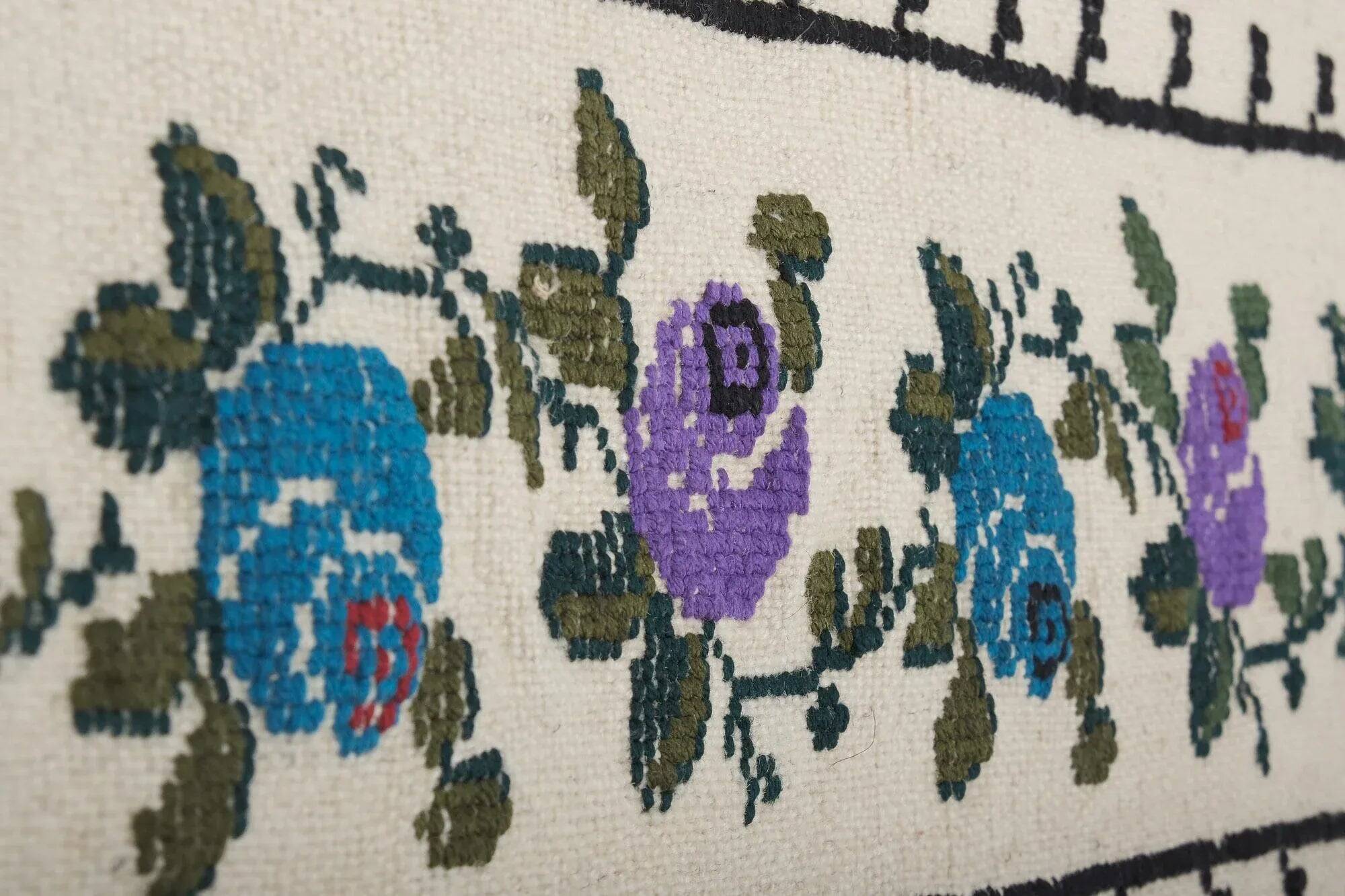 Vintage Turkish kilim handwoven 150x240 cm