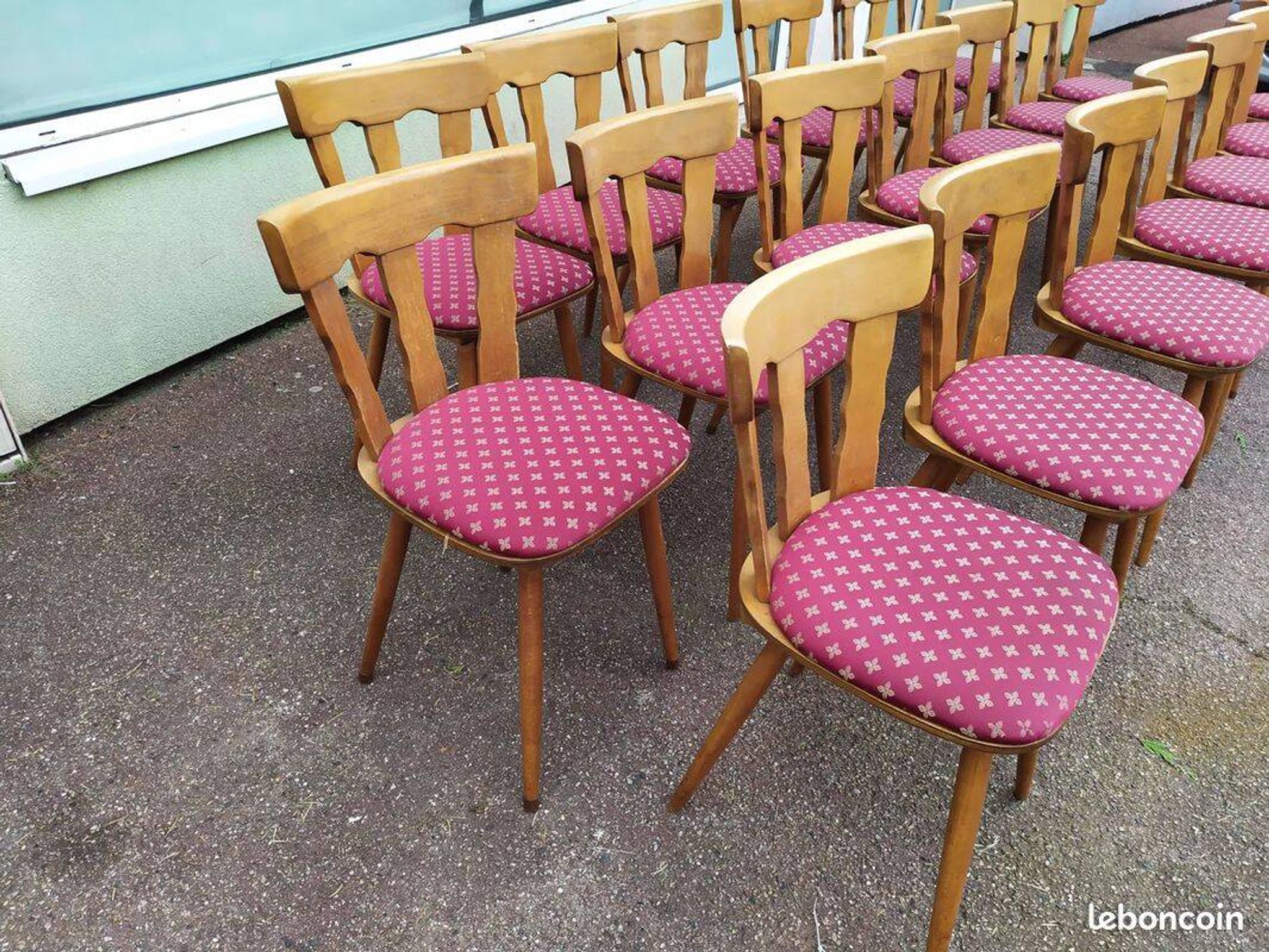 Set of 20 vintage wooden bistro chairs with cushions, year 7
