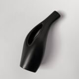 Lillemor Mannerheim Pichet/Vase sculptural moderniste noir