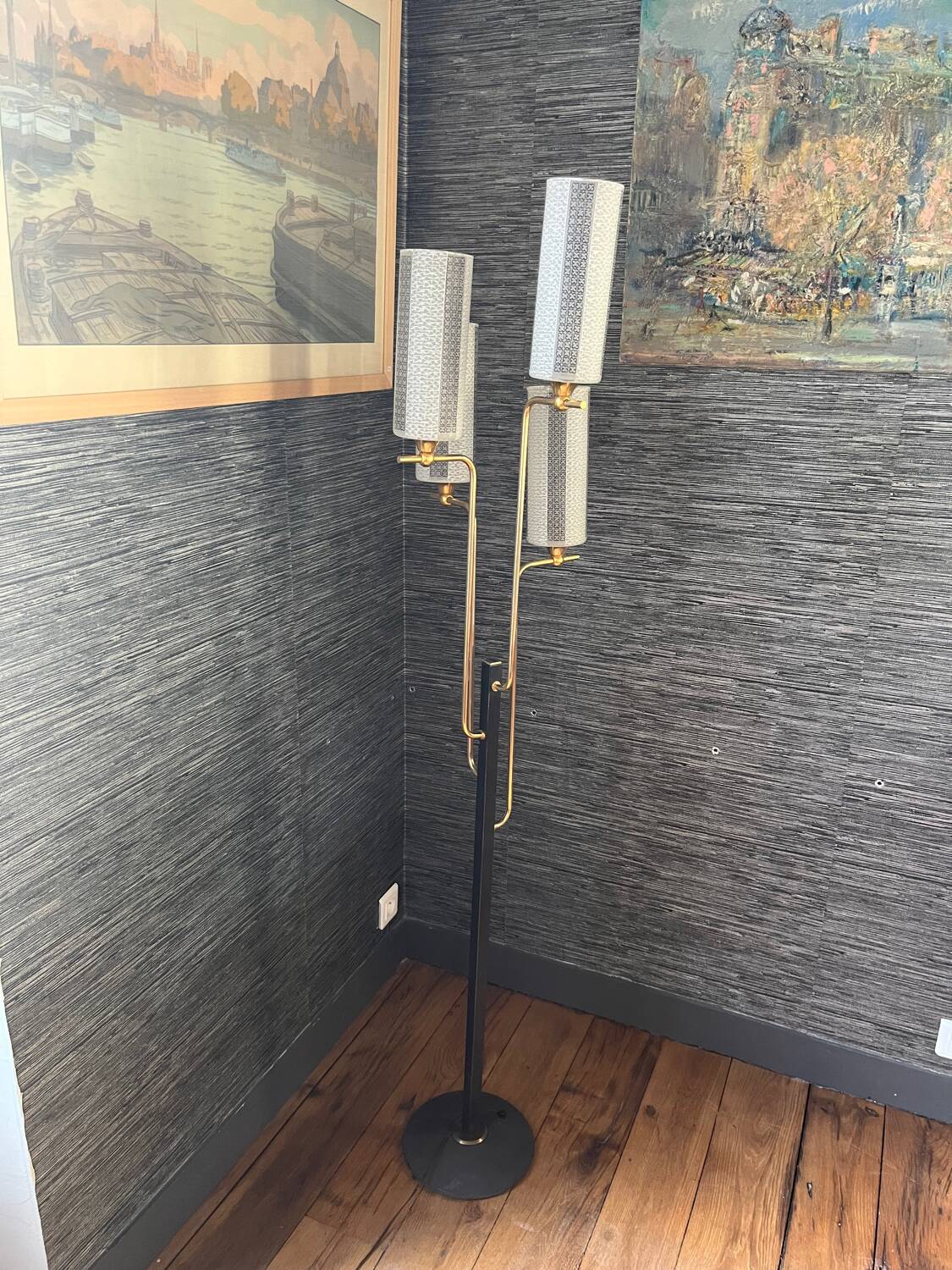 Lampadaire en métal noir et doré 1960