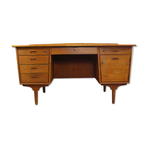 bureau danois moderne