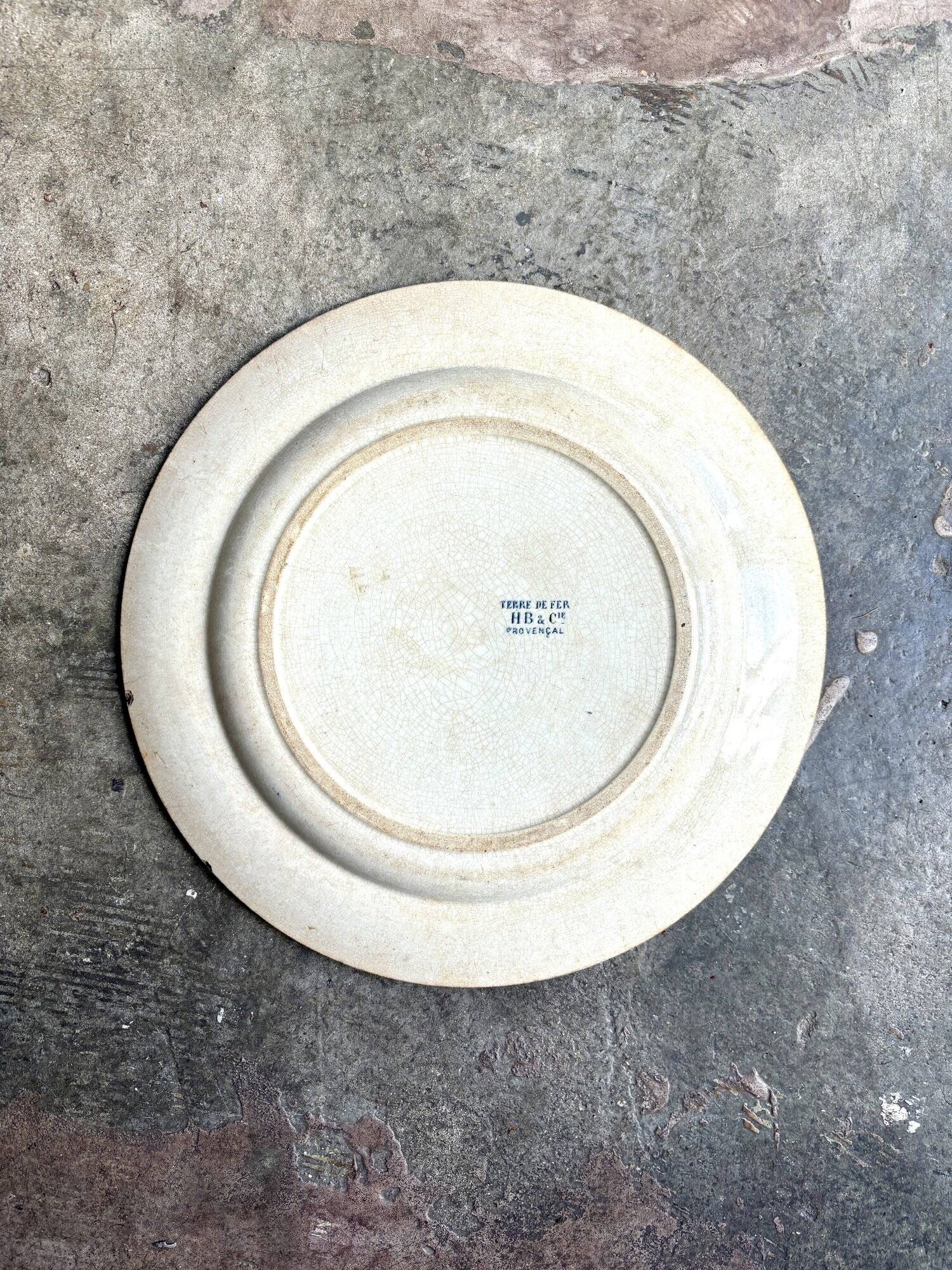 HB&Cie round iron clay dish, “Provençal” service