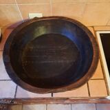 Grand plat en bois ancien