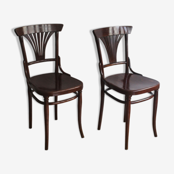 Pair of 1910's dining chairs model no.221 by Gebrüder Thonet