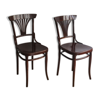 Paire de chaises des années 1910 modèle n ° 221 par Gebrüder Thonet