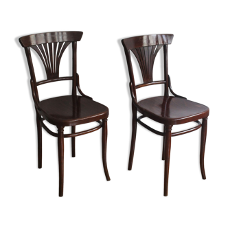 Pair of 1910's dining chairs model no.221 by Gebrüder Thonet