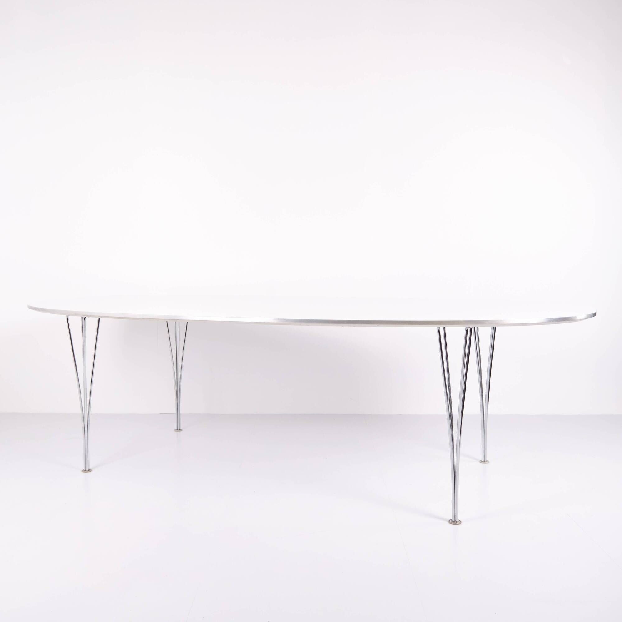 Super Ellipse dining table - Model B614 - white laminate - Piet Hein, Bruno Mathsson & Arne Jacobsen - Fritz Hansen