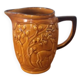 Brown slip pitcher Poët Laval