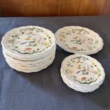 Gien 18 Piece Dinnerware Set