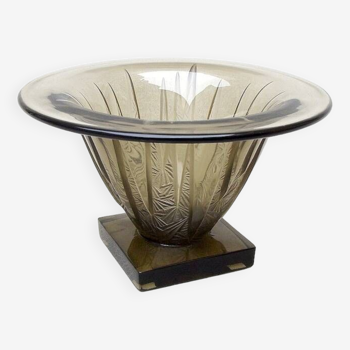 Art Deco bowl in smoked glass with geometric patterns