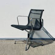 Pair of Ch. Eames Alu Group mesh chairs Vitra Vintage
