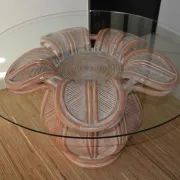 Table fleur en bambou et rotin attr. à Vivai Del Sud