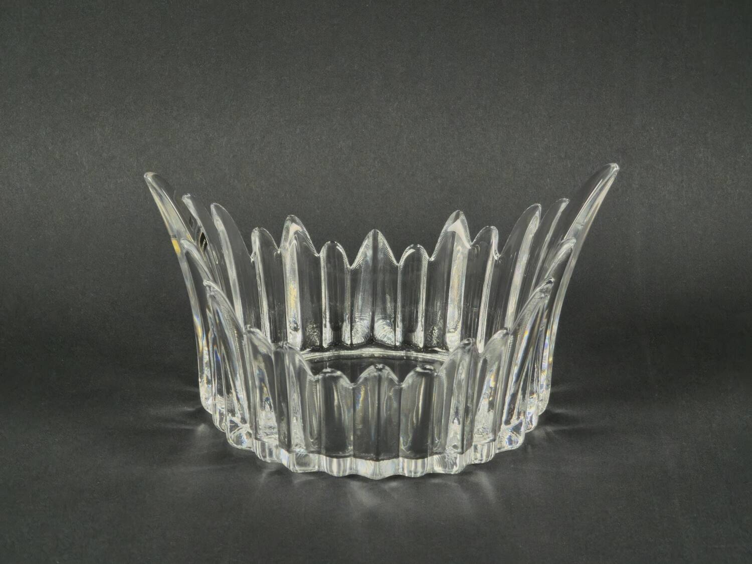 Bol en cristal Skruf des années 1970 « Couronne » par Bengt Edenfalk.