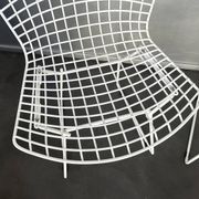 Pair of dining chairs 420 by Harry Bertoia for Knoll International, 1970s.