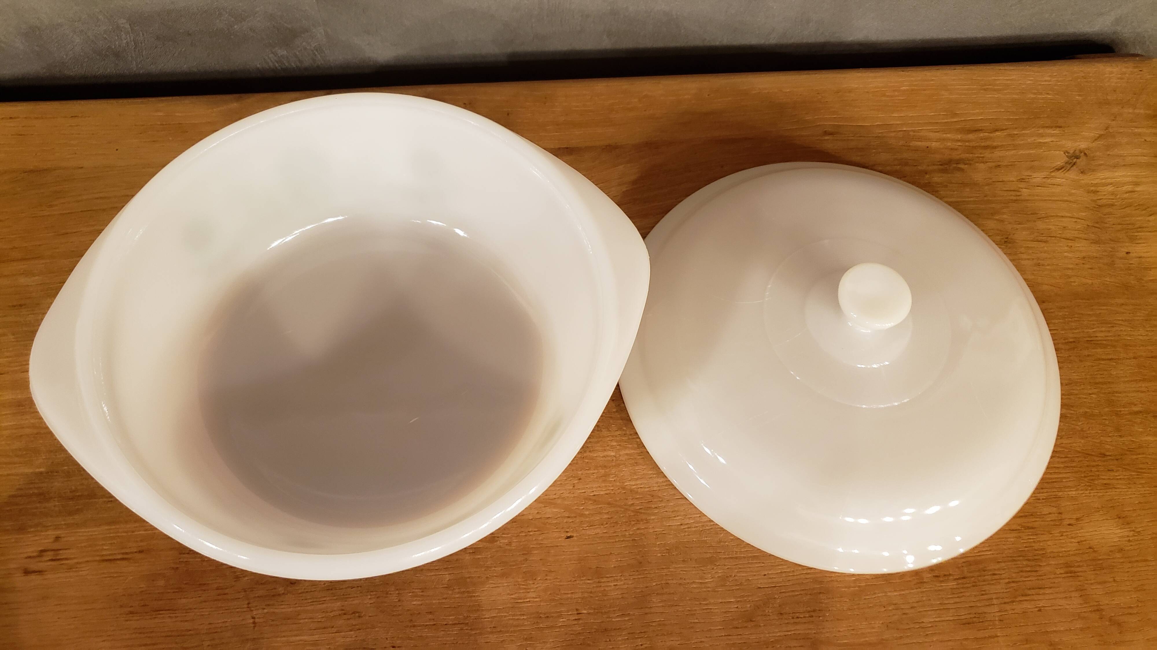 Set of 3 vintage green flower pyrex dishes