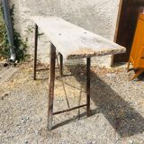 Washing table