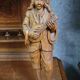 Paire de buffets deux-corps de style Renaissance richement sculp