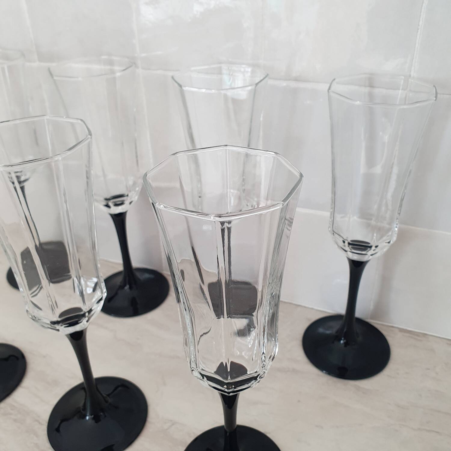 8 Octagonal Pied Noir Champagne Flutes