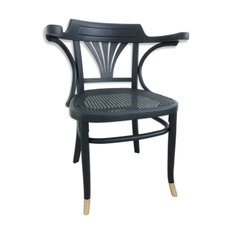 Wood curved armchair