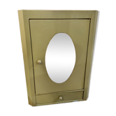Armoire à pharmacie