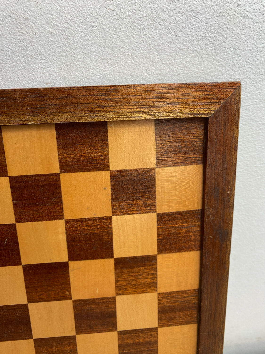 Wooden draughts game