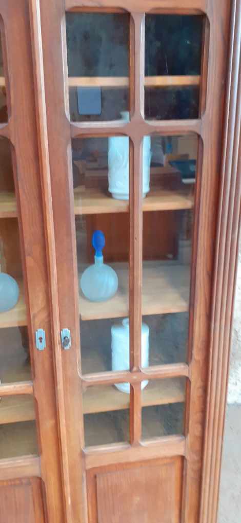 Armoire parisienne vitrée