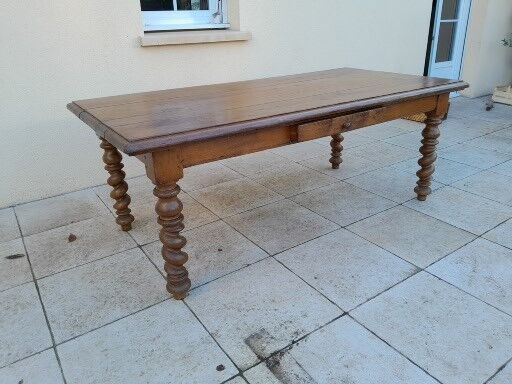 Old oak farmhouse table twisted feet